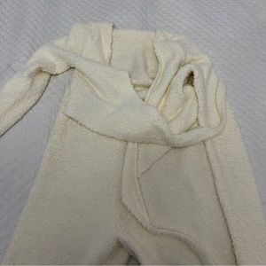 skims brand new fluffy set